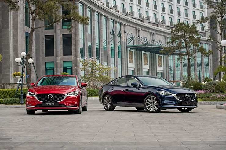 Giá xe Mazda6 tháng 6/2024, bản Signature từ 899 triệu đồng - 2