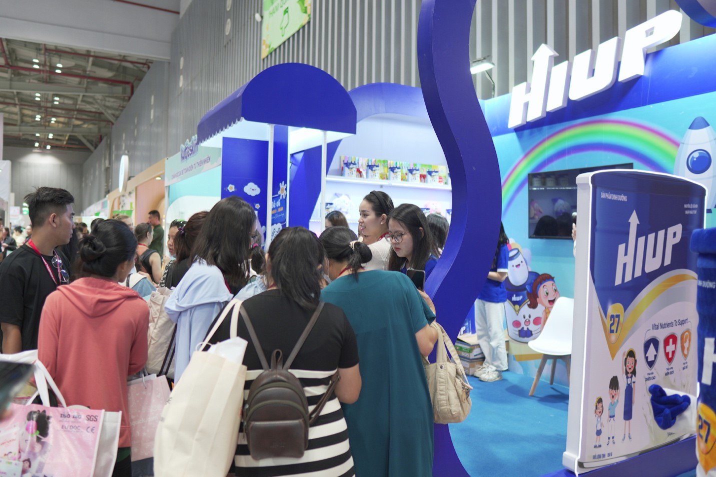 HIUP lần đầu xuất hiện tại hội chợ triển lãm hàng đầu mẹ và bé VietbabyFair - 4