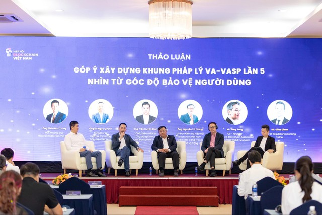 Các diễn giả tại hội thảo