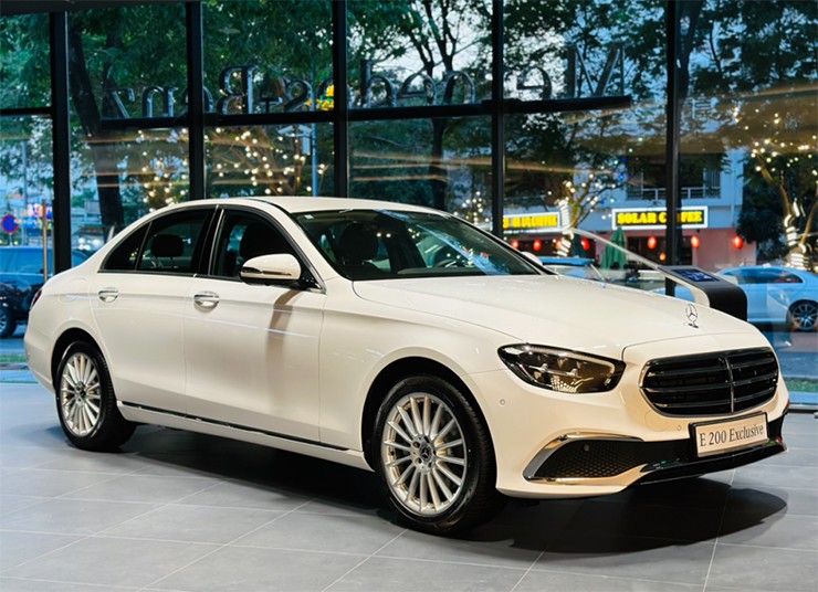 Mercedes-Benz Việt Nam giảm giá C-Class và E-Class, cao nhất tới 320 triệu đồng - 4