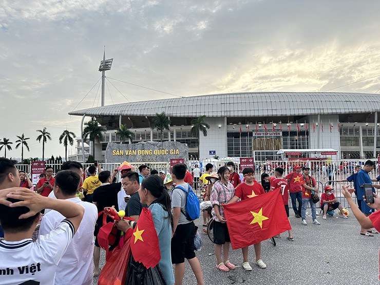 Trực tiếp bóng đá Việt Nam - Philippines: Tuấn Hải lập công, vỡ òa cuối trận (Vòng loại World Cup) (Hết giờ) - 25