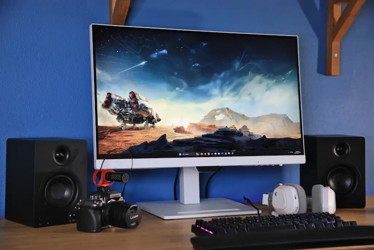 BenQ GW2790QT has an ergonomic design that brings comfort to the user.