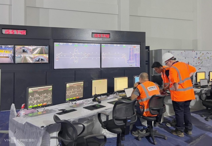 Bên trong toà nhà điều khiển với các hệ thống máy móc kỹ thuật, giám sát, liên lạc, vận hành cho hoạt động của cả tuyến metro đều có nhân viên làm việc. Ảnh: Ban quản lý Đường sắt đô thị TP HCM (MAUR)