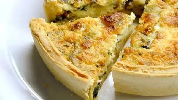 Món Quiche nhân rau.