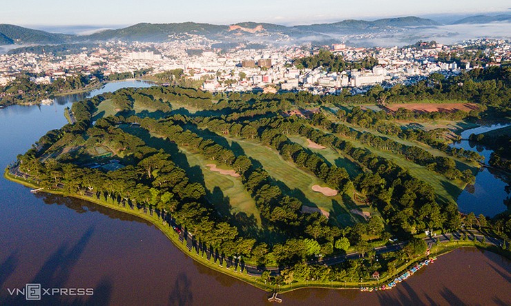 Tòa nhà sân golf đồi Cù Đà Lạt 'xây trên đất rừng phòng hộ' - 2