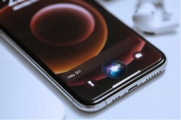 Siri trên iOS 18 sẽ “lột xác” với loạt tính năng AI này