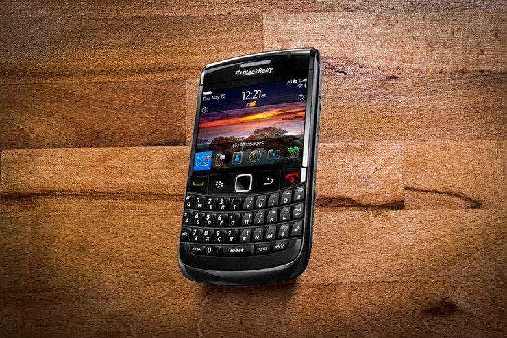 Khiến những đối thủ như BlackBerry phải "bay màu".