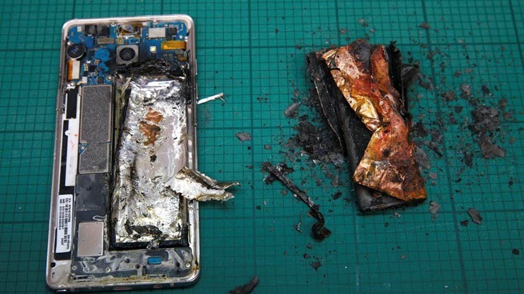 Một chiếc Galaxy Note7 phát nổ do pin bị lỗi.