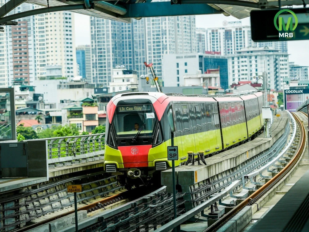 Việt Nam triển khai xây dựng dự án metro đã lâu nhưng đến nay mới có hơn 13 km đường sắt Cát Linh - Hà Đông đưa vào vận hành khai thác. Ảnh: V.LONG