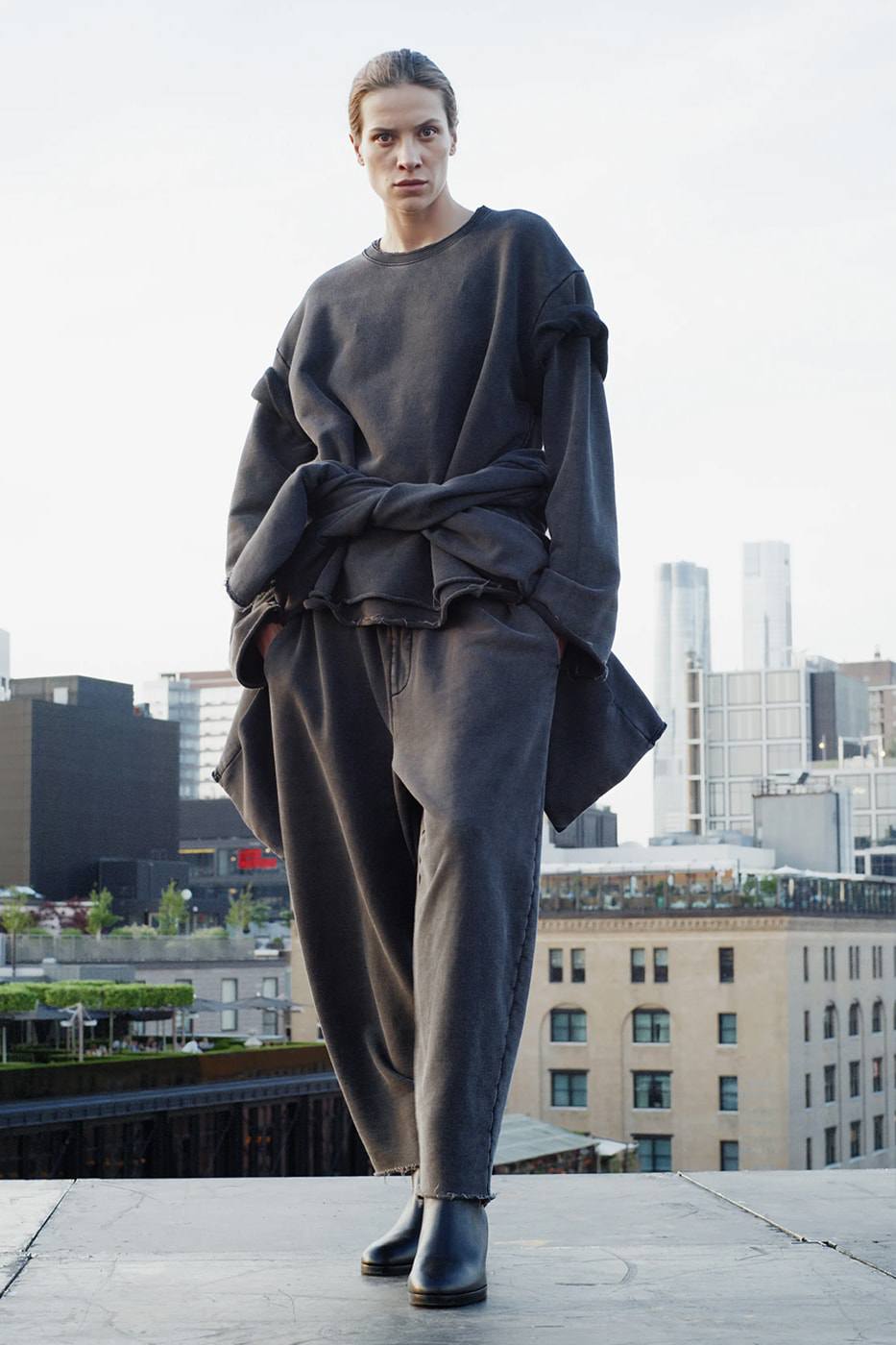 Helmut Lang Resort 2025 mang đến phong cách sắc sảo và tinh tế - 3