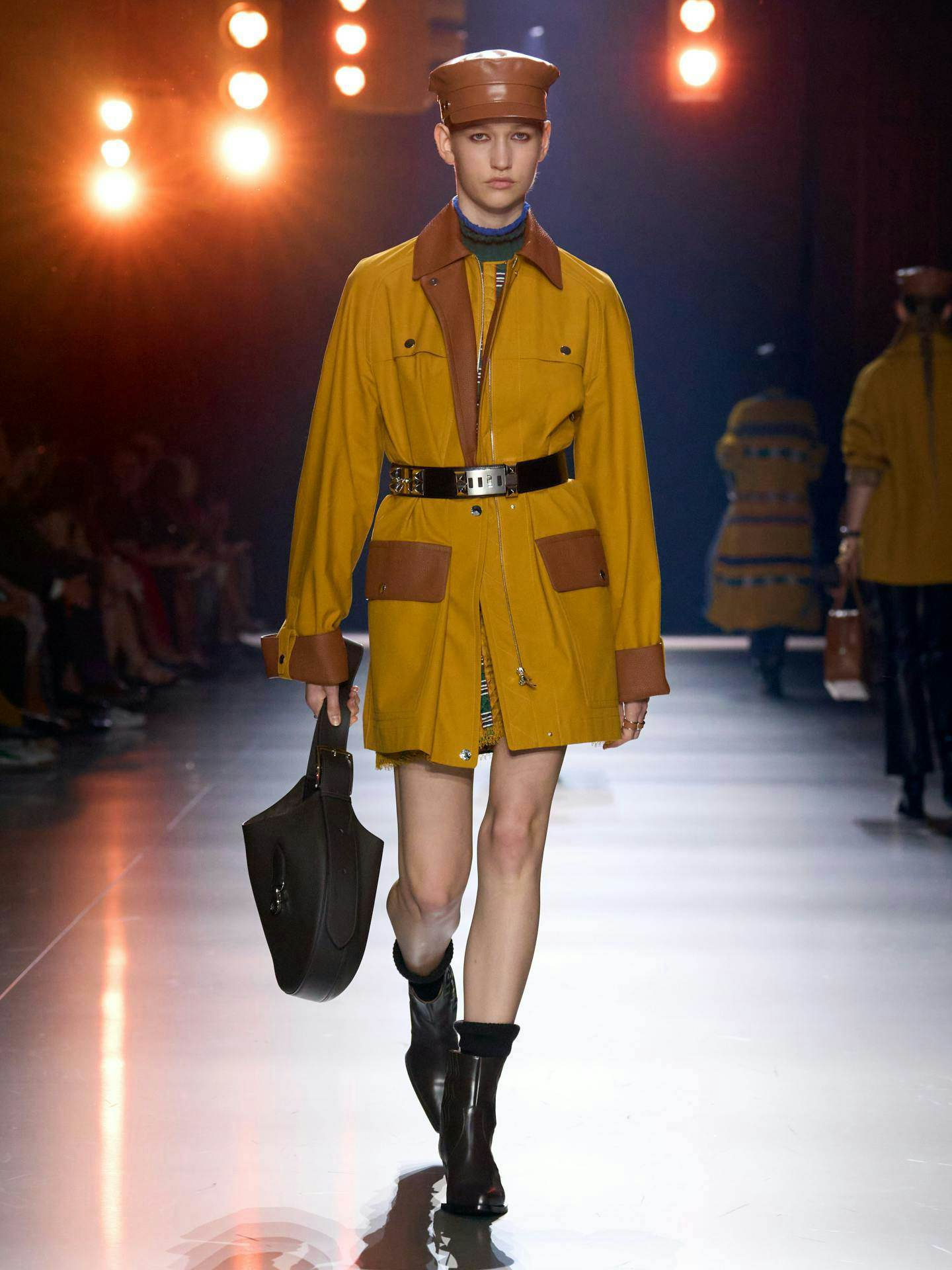 Show diễn Thu Đông 2024 của Hermès mang phong cách Pháp và Mỹ - 6