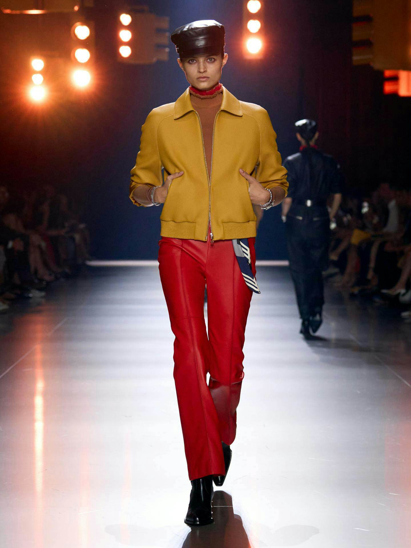 Show diễn Thu Đông 2024 của Hermès mang phong cách Pháp và Mỹ - 1