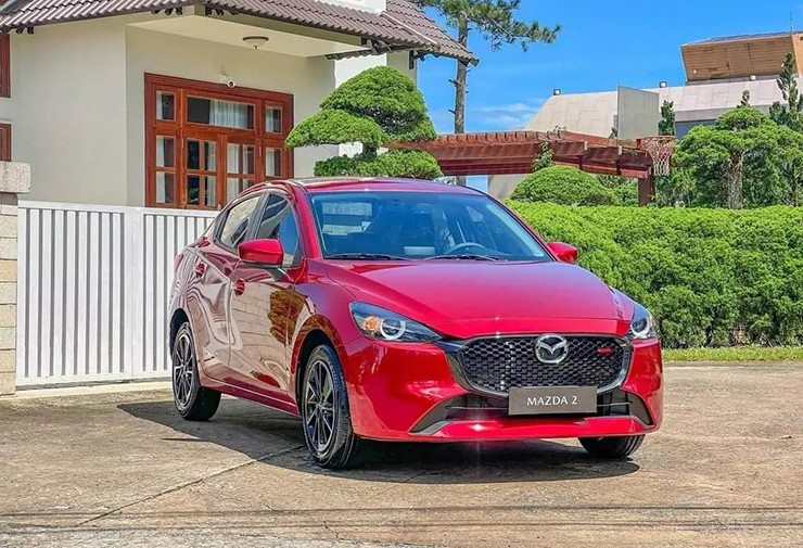 Giá xe Mazda2 cập nhật tháng 6/2024, lăn bánh từ 452 triệu đồng - 3