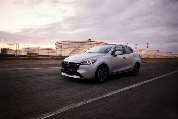 Giá xe Mazda2 cập nhật tháng 6/2024, lăn bánh từ 452 triệu đồng - 2