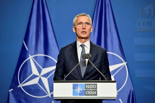 Tổng thư ký Tổ chức Hiệp ước Bắc Đại Tây Dương (NATO) Jens Stoltenberg trong cuộc họp báo tại thủ đô Budapest (Hungary) ngày 12-6. Ảnh: REUTERS