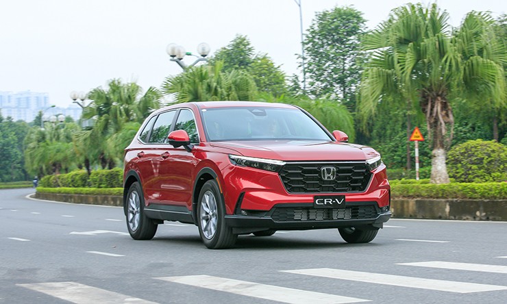 Giá xe Honda CR-V mới nhất tháng 6/2024, ưu đãi 50% phí trước bạ - 7