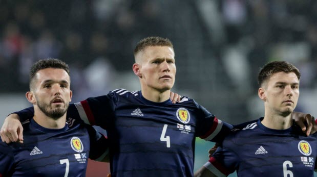 McGinn, McTominay và Tierney trong màu áo Scotland