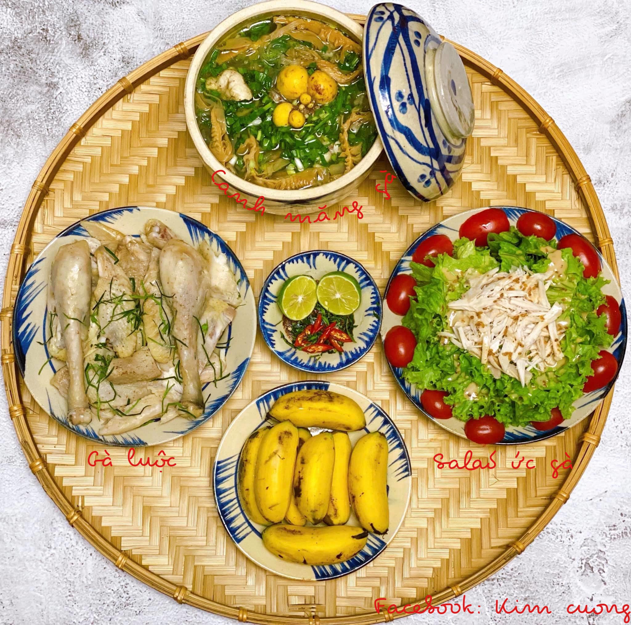 Canh măng gà + Gà luộc + Salad ức gà