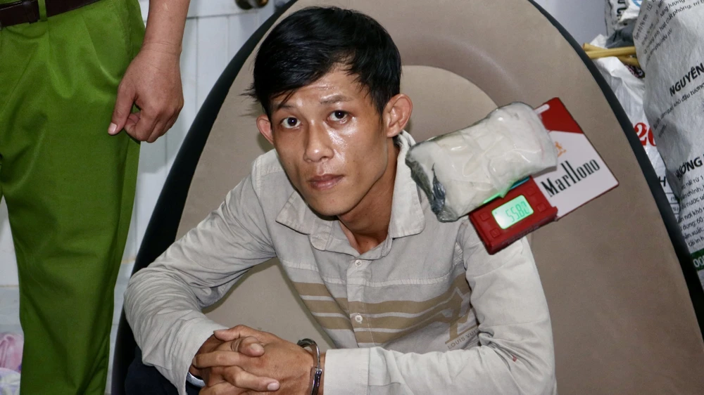Nguyễn Quốc Huy bị bắt với cáo buộc tàng trữ trái phép ma túy.