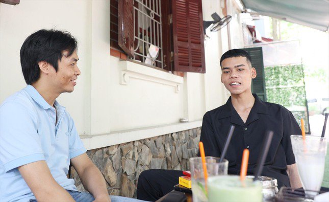Đồng Văn Tuấn trò chuyện với phóng viên Tiền Phong. Ảnh: Trọng Tài