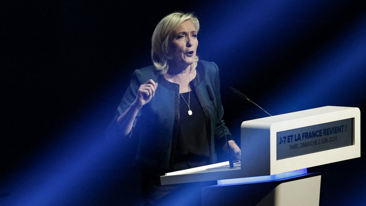 Lãnh đạo phe đối lập Pháp Marine Le Pen.