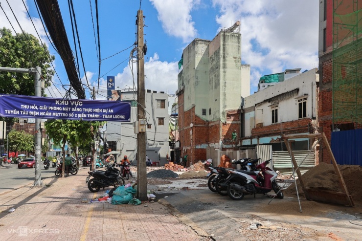 Những hộ dân cuối dỡ nhà, giao mặt bằng làm Metro số 2 - 2