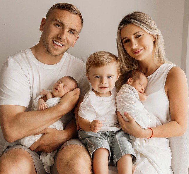 1. Dani Dyer - bạn gái Jarrod Bowen (lượng người theo dõi trên Instagram: 3,8 triệu, thu nhập từ mỗi bài đăng trên Instagram: 11.800 bảng).