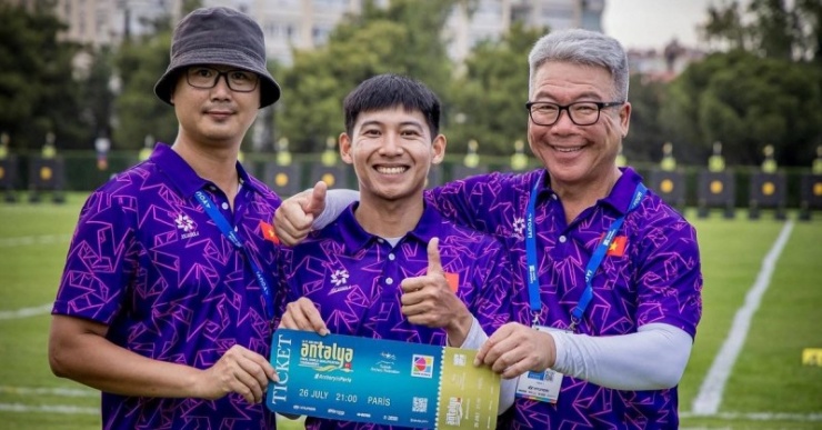 Cung thủ Lê Quốc Phong giành vé thứ 12 tham dự Olympic 2024 cho thể thao Việt Nam.&nbsp;