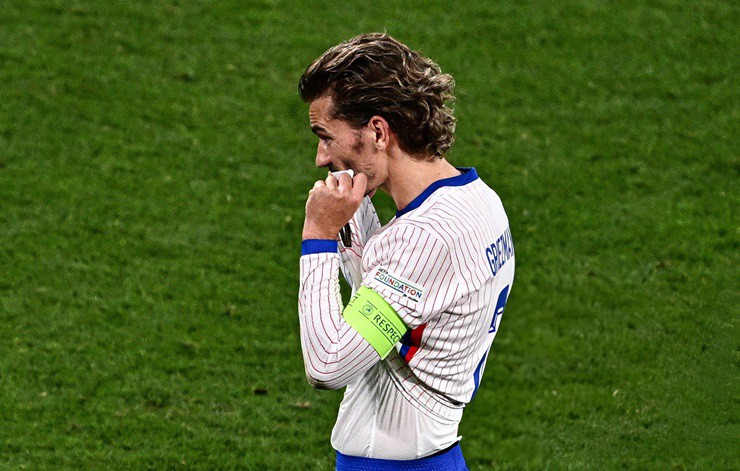 Griezmann bỏ lỡ những cơ hội ngon ăn nhất trận đấu