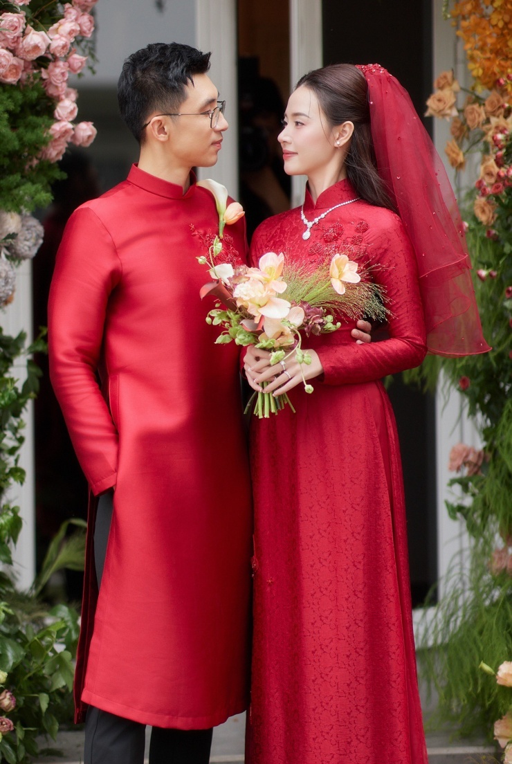 Vợ chồng Midu được khen đẹp đôi trong đám cưới - 9