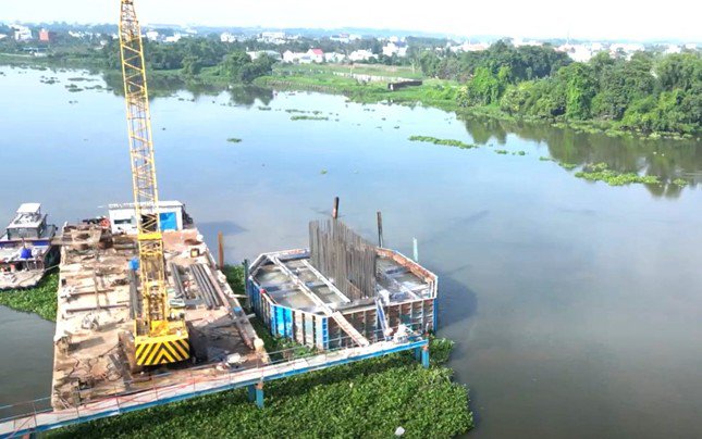 Cầu Bình Gởi là dự án thành phần nằm trên tuyến Vành đai 3 TPHCM. Cầu bắc qua sông Sài Gòn có điểm đầu tại xã An Sơn (TP.Thuận An, tỉnh Bình Dương) và điểm cuối tại xã Bình Mỹ (huyện Củ Chi, TPHCM).