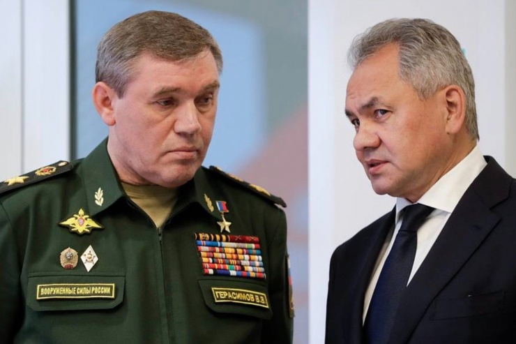 Ông Gerasimov và Shoigu. Ảnh: Tass