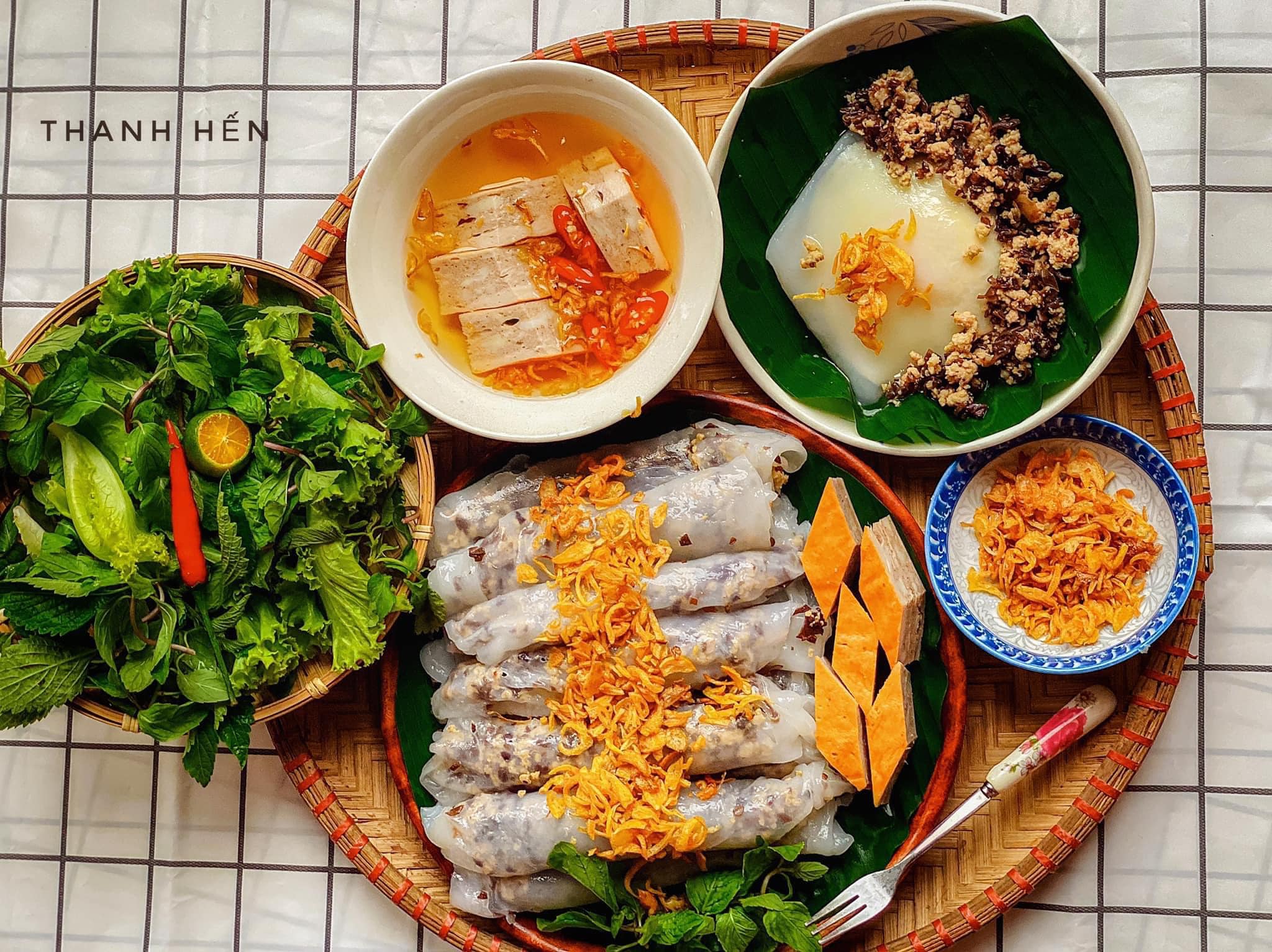 Bánh cuốn chả quế