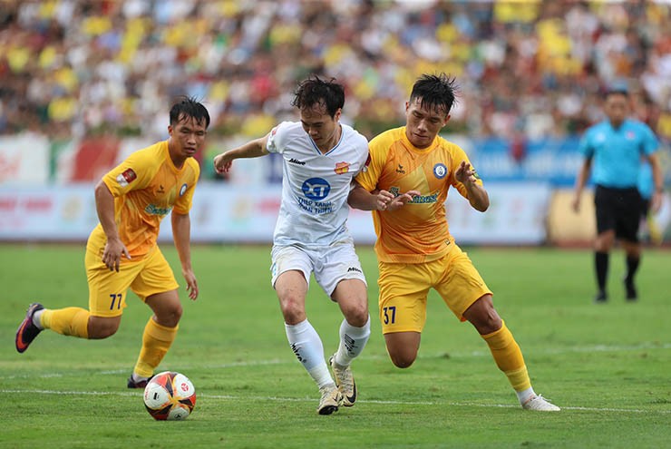 Video bóng đá Nam Định - Khánh Hòa: Tấn công rực lửa, vỡ òa 3 bàn thắng (V-League)