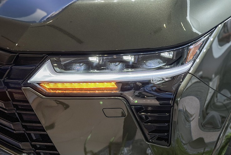 Cận cảnh mẫu xe SUV Lexus GX thế hệ mới tại đại lý, có giá bán từ 6,2 tỷ đồng - 8