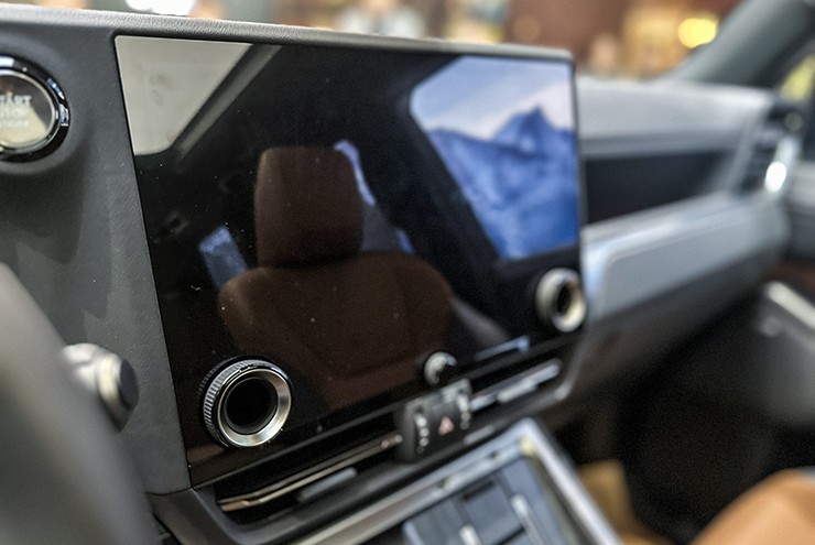 Cận cảnh mẫu xe SUV Lexus GX thế hệ mới tại đại lý, có giá bán từ 6,2 tỷ đồng - 10