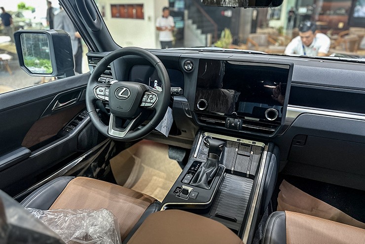 Cận cảnh mẫu xe SUV Lexus GX thế hệ mới tại đại lý, có giá bán từ 6,2 tỷ đồng - 11