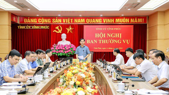 Bí thư Tỉnh ủy Vĩnh Phúc Dương Văn An chủ trì hội nghị. Ảnh: Thanh Nga