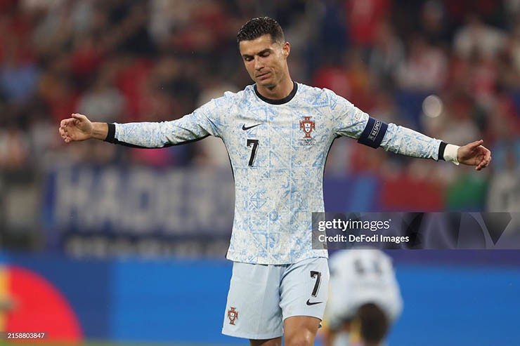 Ronaldo tịt ngòi suốt vòng bảng EURO 2024