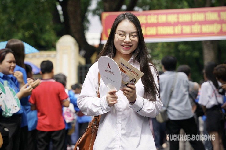 Kết thúc môn thi tổ hợp vào sáng nay, các thí sinh sẽ làm môn thi cuối là Ngoại ngữ vào buổi chiều, thời gian làm bài từ 14h30.