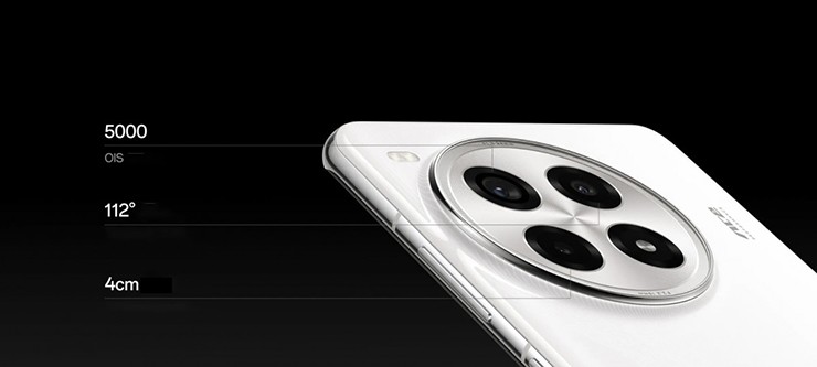 Hệ thống camera ở mặt sau của OnePlus Ace 3 Pro.