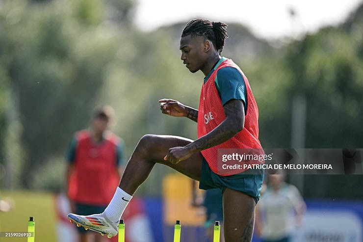 Portugal national team "puts up martial law" to play Slovenia, Ronaldo practices hard to score goals - 9