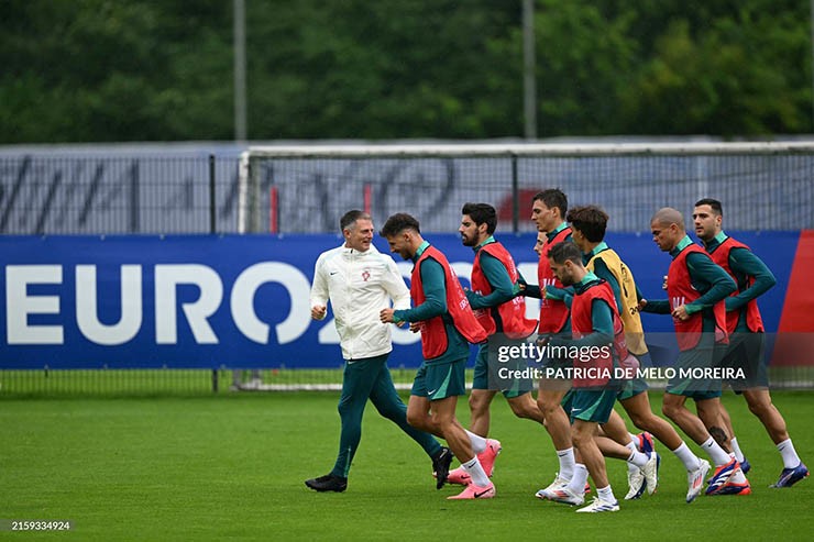 Portugal's squad is 8 times higher than Slovenia's, revealing SAO will play alongside Ronaldo - 11