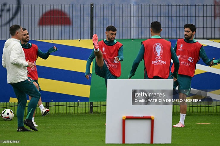 Portugal's squad is 8 times higher than Slovenia's, revealing SAO will play alongside Ronaldo - 6