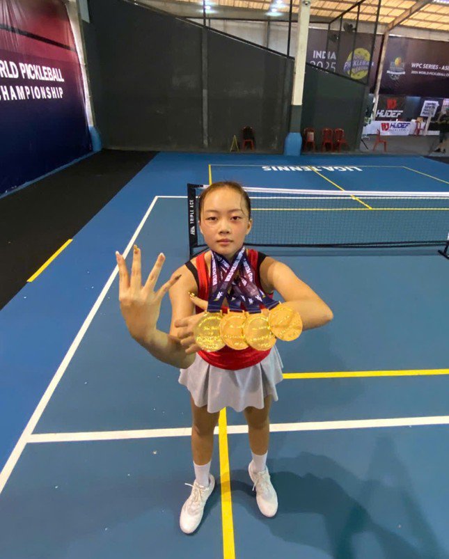 Sophia tập luyện chăm chỉ, theo đuổi Pickleball một cách nghiêm túc. Ảnh: NVCC