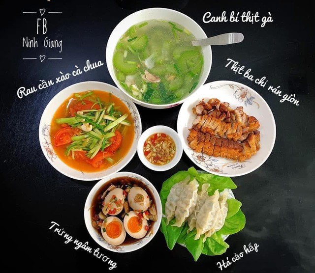 Mâm cơm gia đình với thực đơn chống ngán mùa hè.