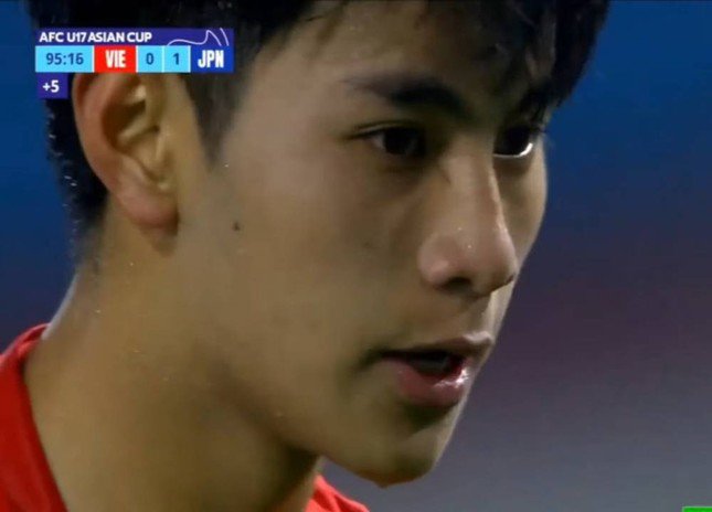 "Hotboy" Trần Gia Bảo - cầu thủ U17 Việt Nam ghi bàn trận gặp U17 Nhật Bản - 2