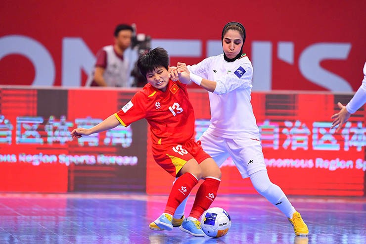 Video bóng đá futsal nữ Việt Nam - Iran: So tài đương kim vô địch, bản lĩnh đoạt vé (Futsal châu Á) - 6