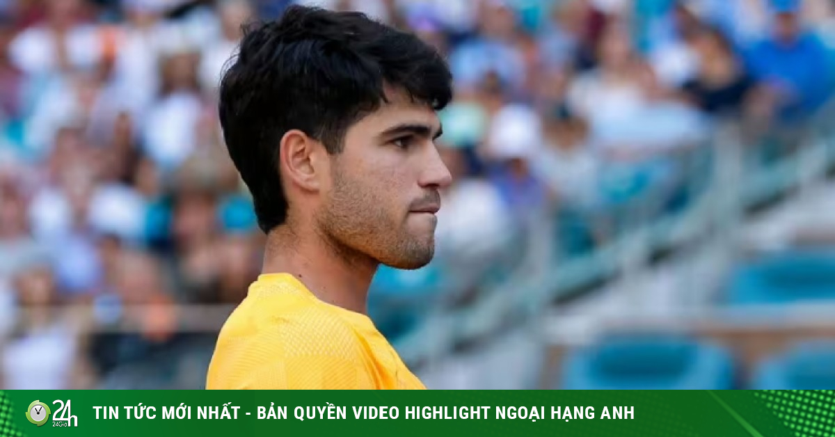 Alcaraz & khoảnh khắc gây sốc: Quát tháo ban huấn luyện, nội bộ nghi rạn nứt?