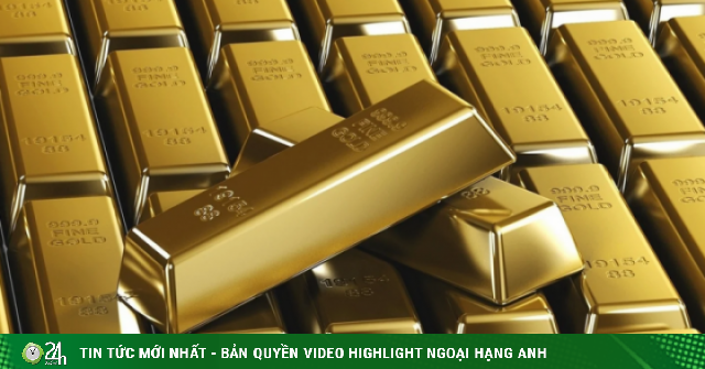 Giá vàng hôm nay 1/4: Tăng rất mạnh, tiến gần mốc 4.700 USD/ounce